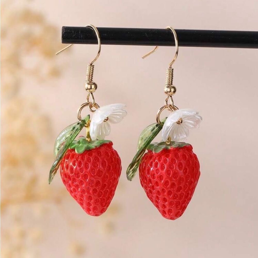 Strawberry Dangle Earrings A1550